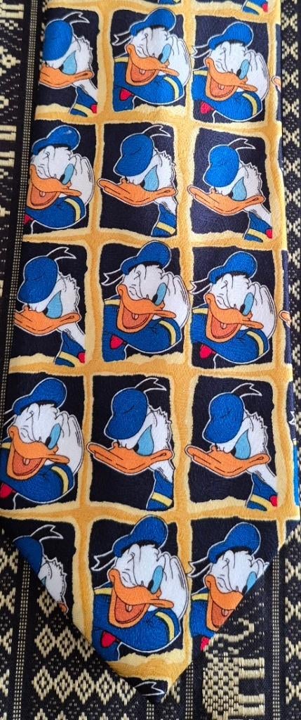 Donald Duck Disney stropdas doorlopende afbeeldingen, Ophalen of Verzenden, Donald Duck, Nieuw
