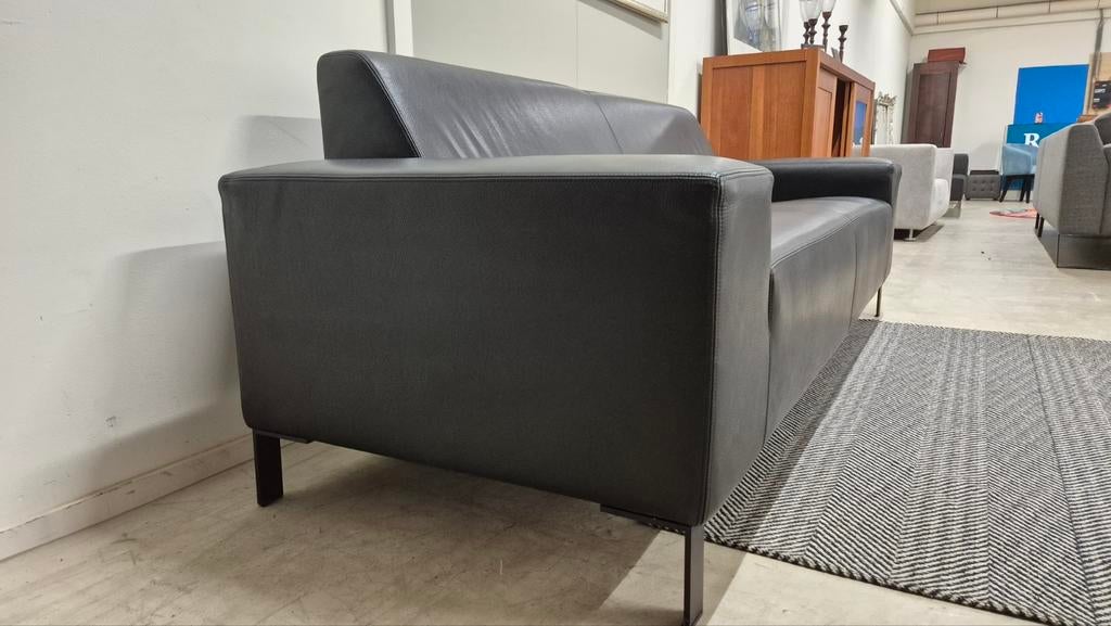 Zwarte leren Gelderland 6511 top design bank in nieuwstaat!!, Huis en Inrichting, Banken | Bankstellen, Modern design, Gelderland 6511, zwart leer 3 zits