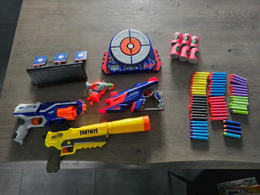 Grote collectie Nerf geweren en toebehoren, Ophalen of Verzenden, Zo goed als nieuw
