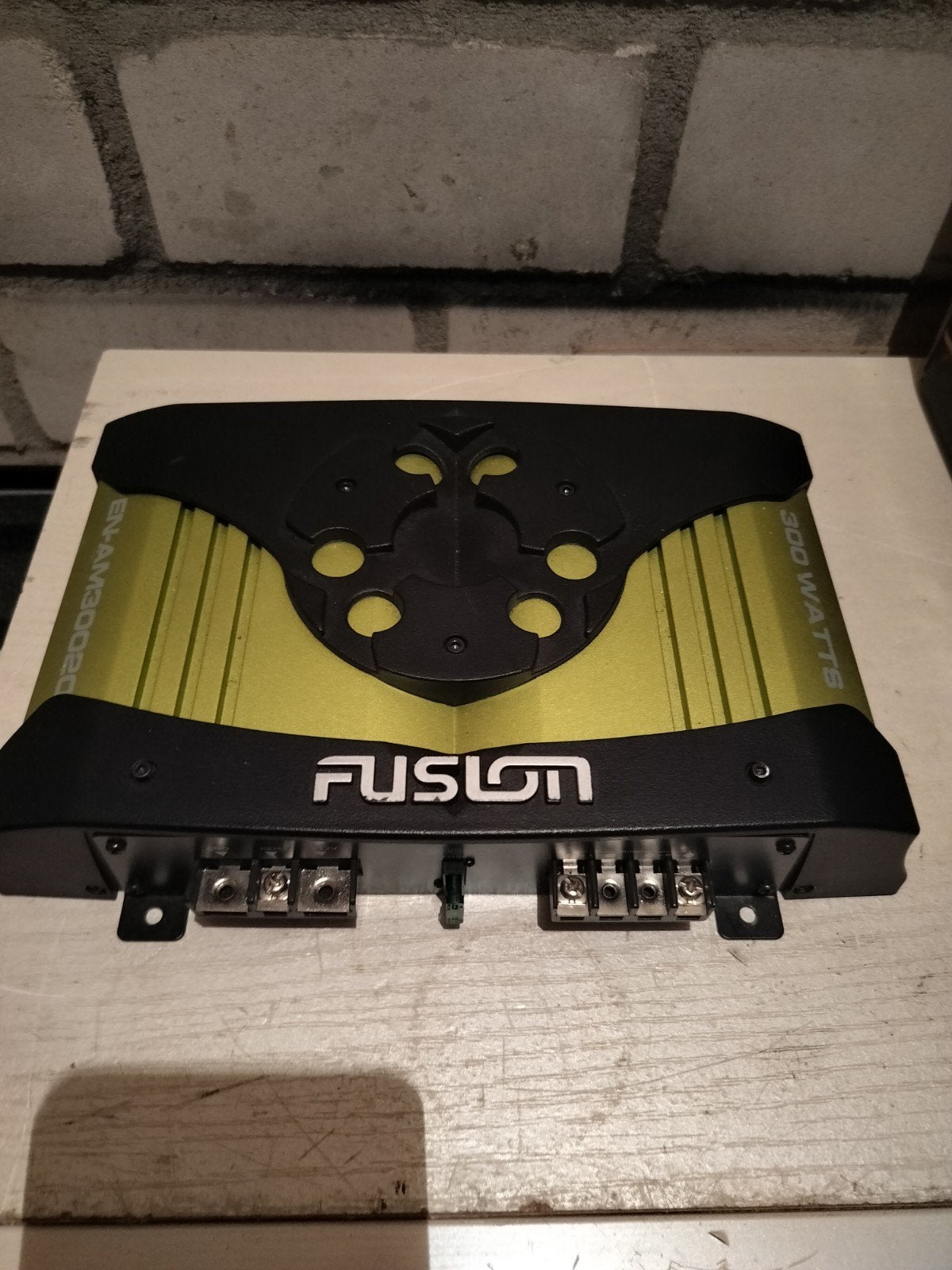 Versterker 200w, Auto diversen, Autospeakers, Ophalen of Verzenden