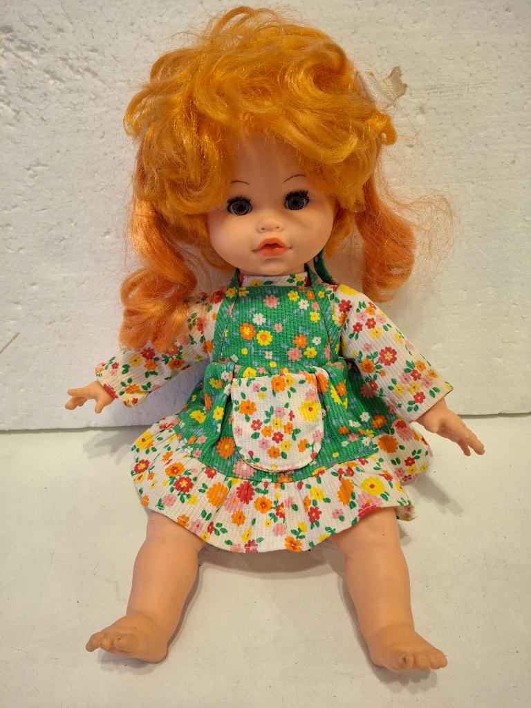Bella - mooie 70-ger jaren pop met rood haar- nr 35-07, Verzamelen, Poppen, --, Ophalen of Verzenden, Zo goed als nieuw, --