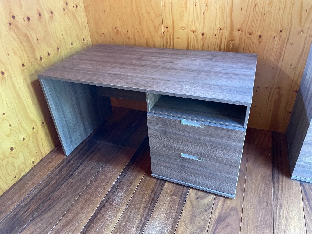 Buro met ladeblok (ook bijpassende kledingkast), Ophalen, Gebruikt, Dorpsstraat 1, 76 cm