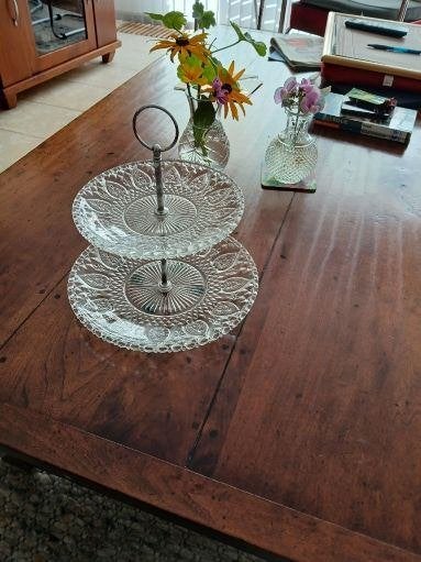 Mooie 2-laags Etagere van glas,(adv.nr.380), Demontabel, Etagère, Glas, Ophalen of Verzenden