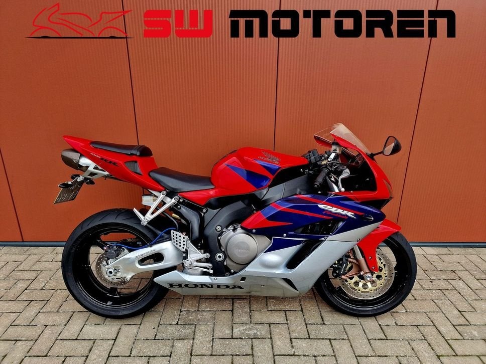 CBR 1000RR FIREBLADE, NETTE MOTOR! 1000 RR SC57, Motoren, HONDA, 4 cilinders, Motorrijbewijs A, Bedrijf