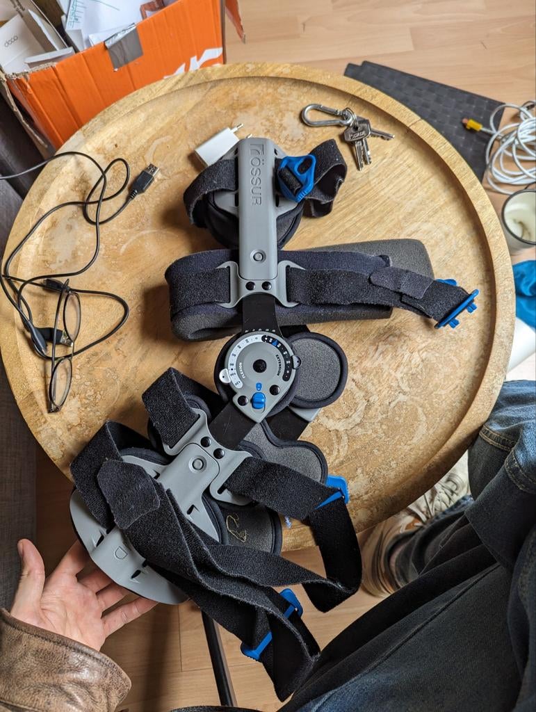 Knie Brace professioneel Össur Rebound, zo goed als nieuw, Ophalen