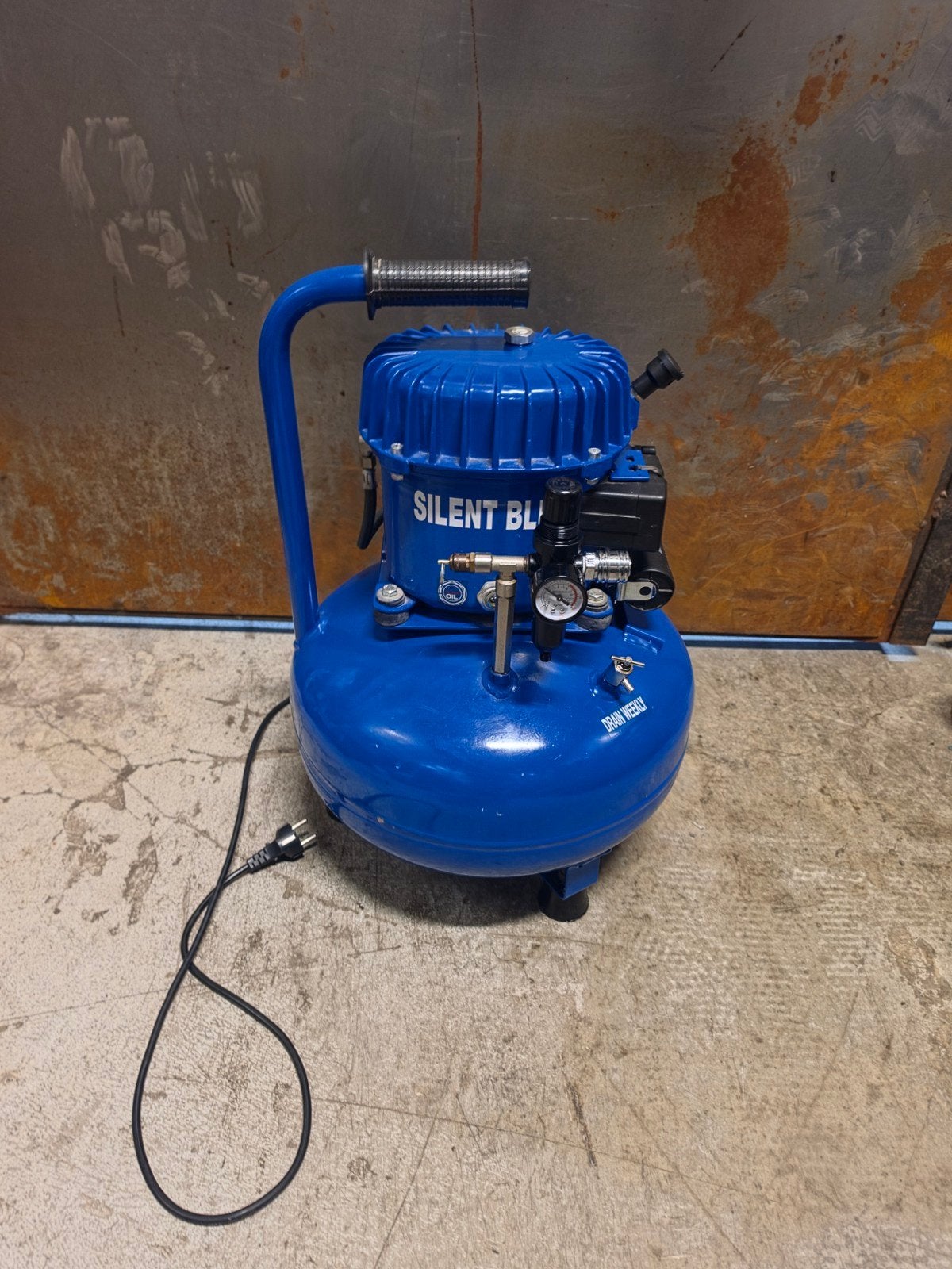 Silent Blue fluisterstille compressor 8 bar, Ophalen, Gebruikt, Minder dan 200 liter/min, Geluidgedempt