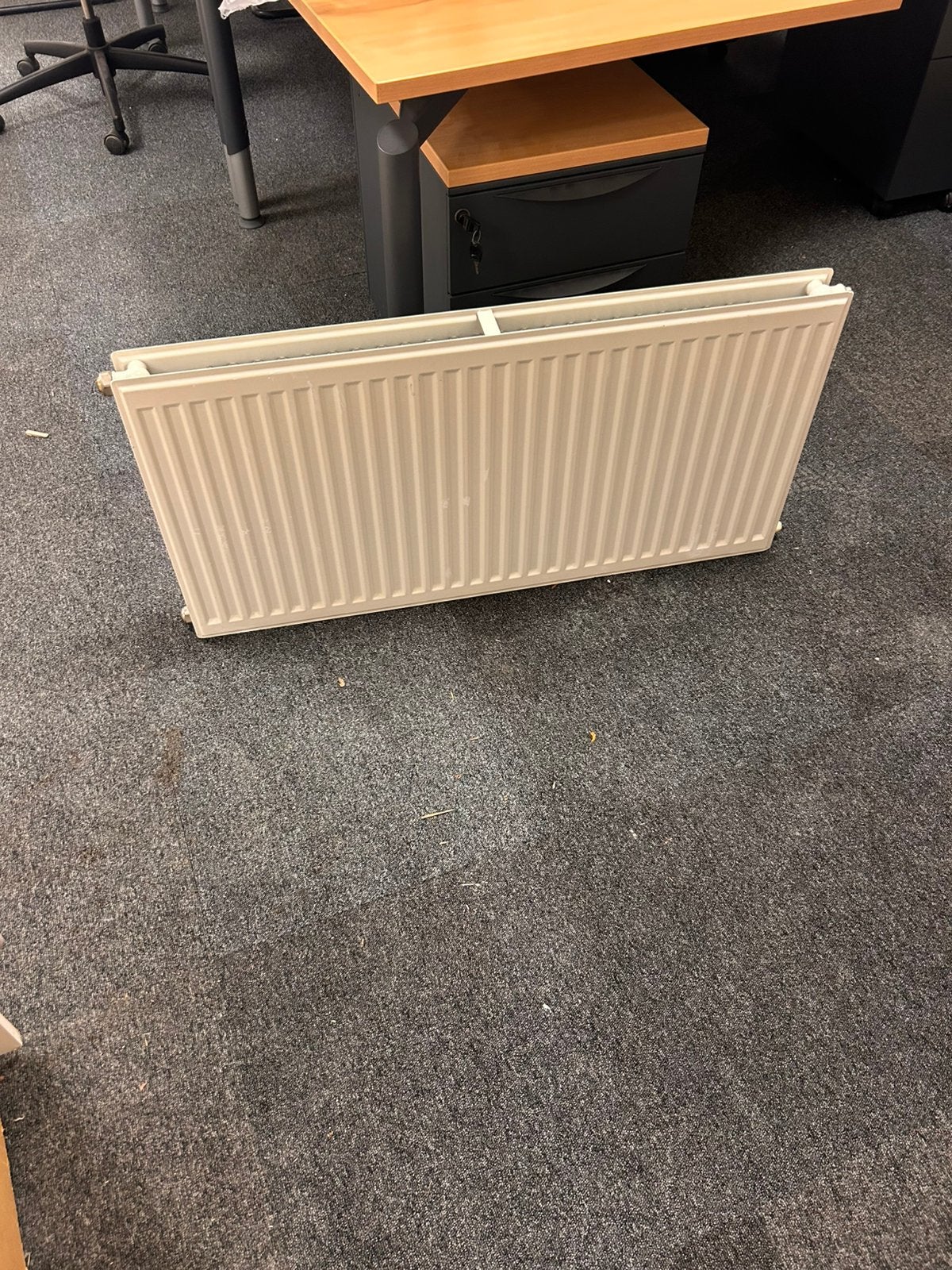Radiator 2 stuks, Doe-het-zelf en Verbouw, Ophalen, Zo goed als nieuw, Radiator, 30 tot 80 cm