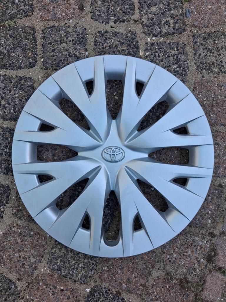 15 inch  orginele  TOYOTA  WIELDOP / WIELDOPPEN / SET  15", Auto diversen, Wieldoppen, Ophalen of Verzenden, Gebruikt