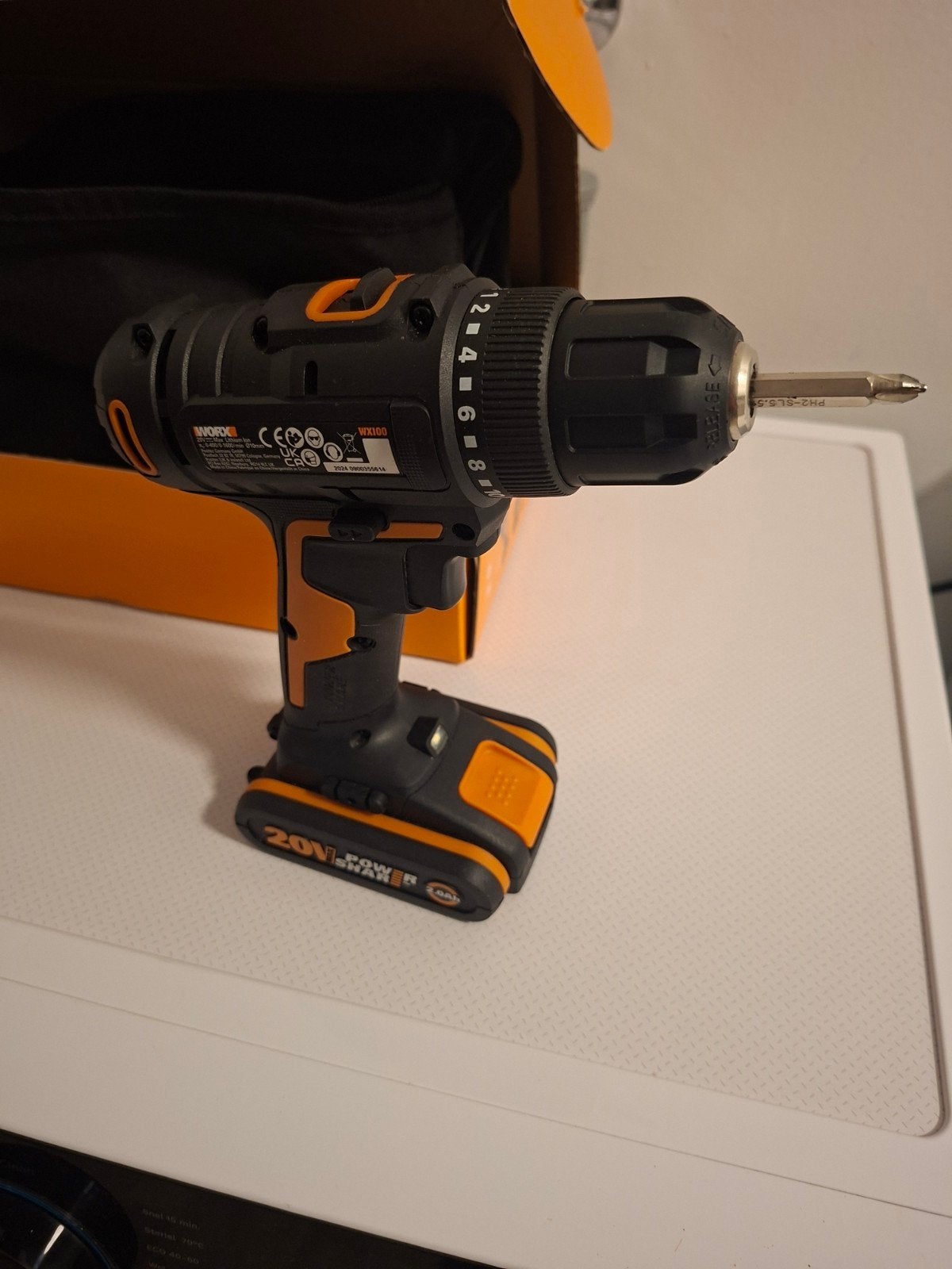 Worx WX100.2 Accuboormachine met 2 accu's en bitset, 600 watt of meer, Variabele snelheid, Ophalen of Verzenden, Zo goed als nieuw