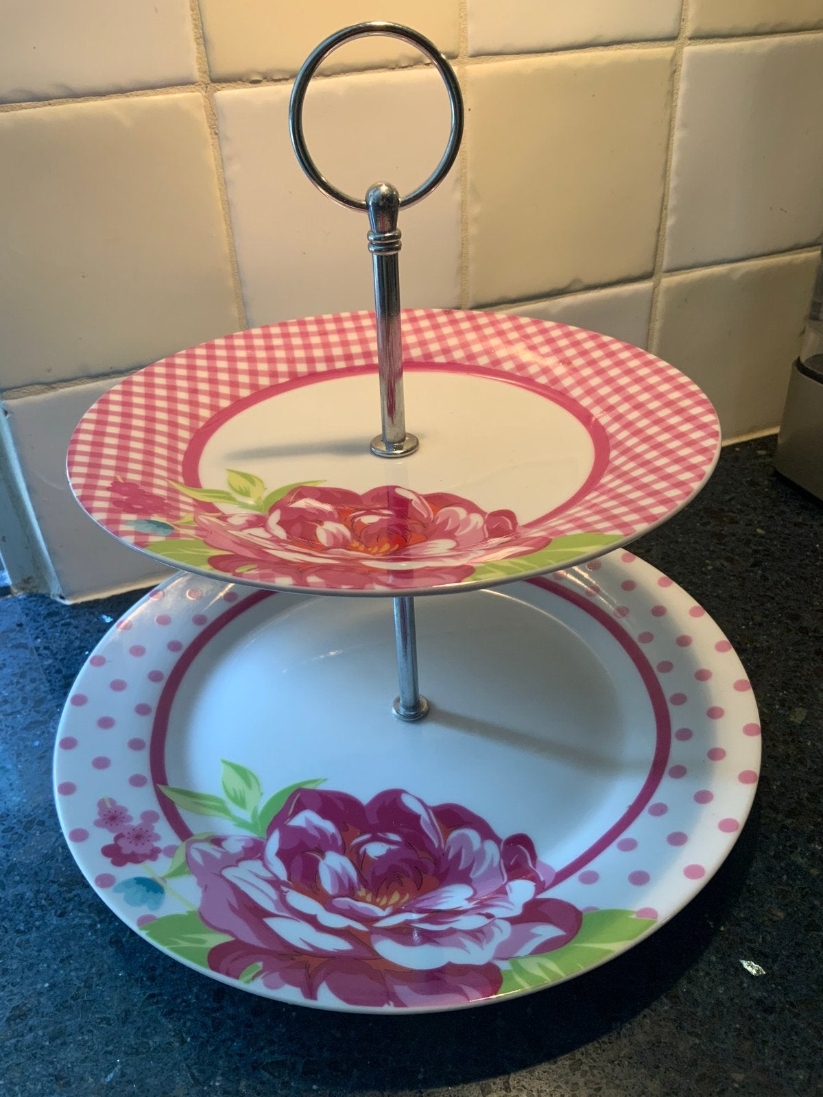 Folklora Etage Cake Stand - Roze Bloemen en Ruitjes, Keramiek, Overige typen, Ophalen of Verzenden, Zo goed als nieuw