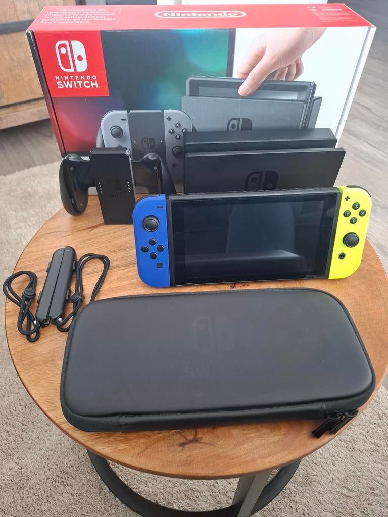 Nintendo Switch in originele doos met reistasje, Spelcomputers en Games, Spelcomputers | Nintendo Switch, Ophalen of Verzenden
