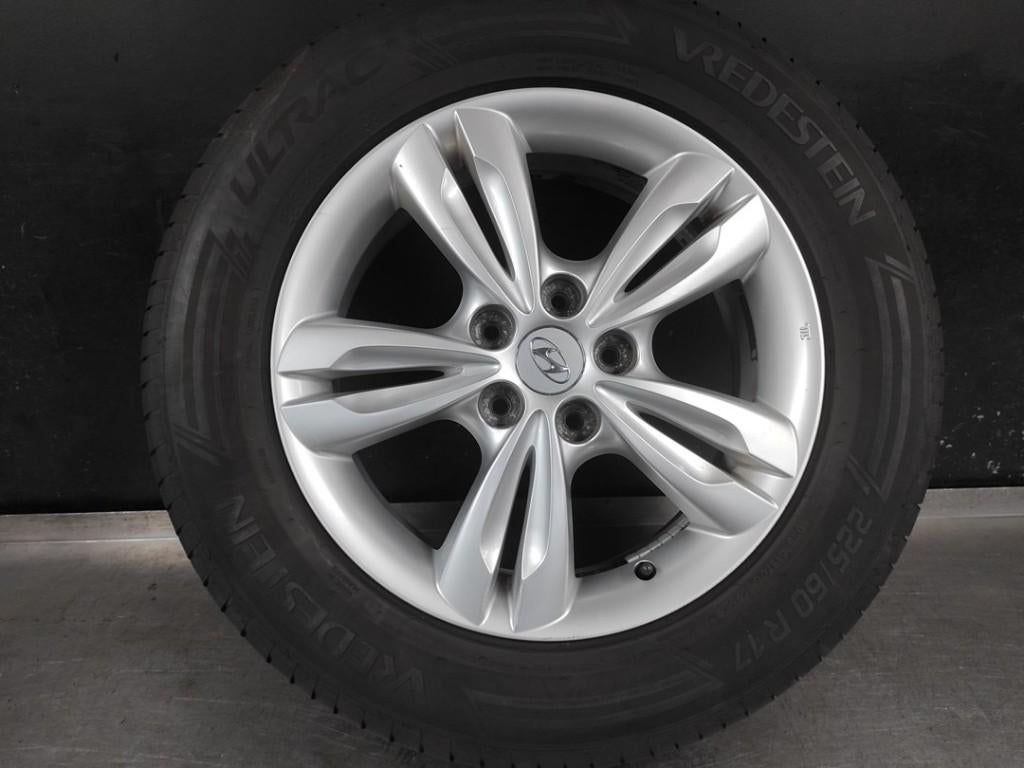 Velgen set + banden Hyundai IX35 2012 ( 225-60-R17 ), Gebruikt, Banden en Velgen, 17 inch, Ophalen of Verzenden