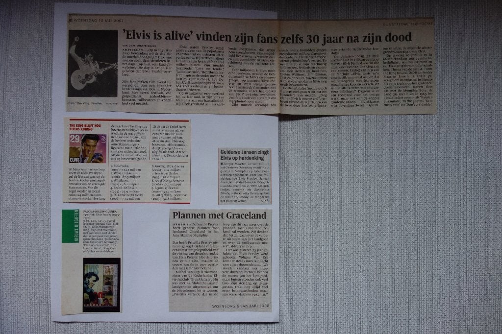 Krantenknipsels Elvis Presley 2007, Verzamelen, Ophalen of Verzenden, Zo goed als nieuw, Boek, Tijdschrift of Artikel
