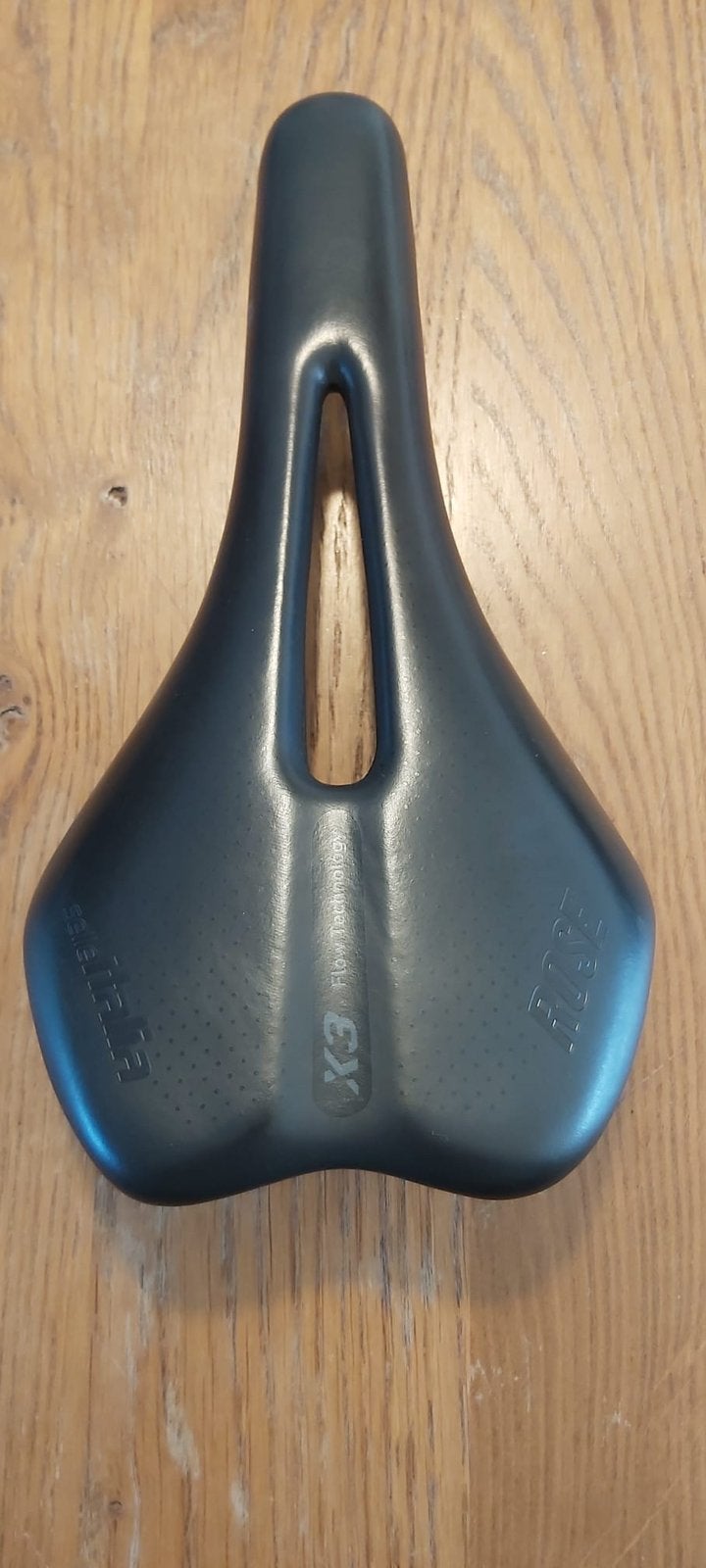 Racefiets zadel, Selle Italia Rose, Fietsen en Brommers, Fietsonderdelen, Kunststof, Ophalen of Verzenden, Zo goed als nieuw, Zadel