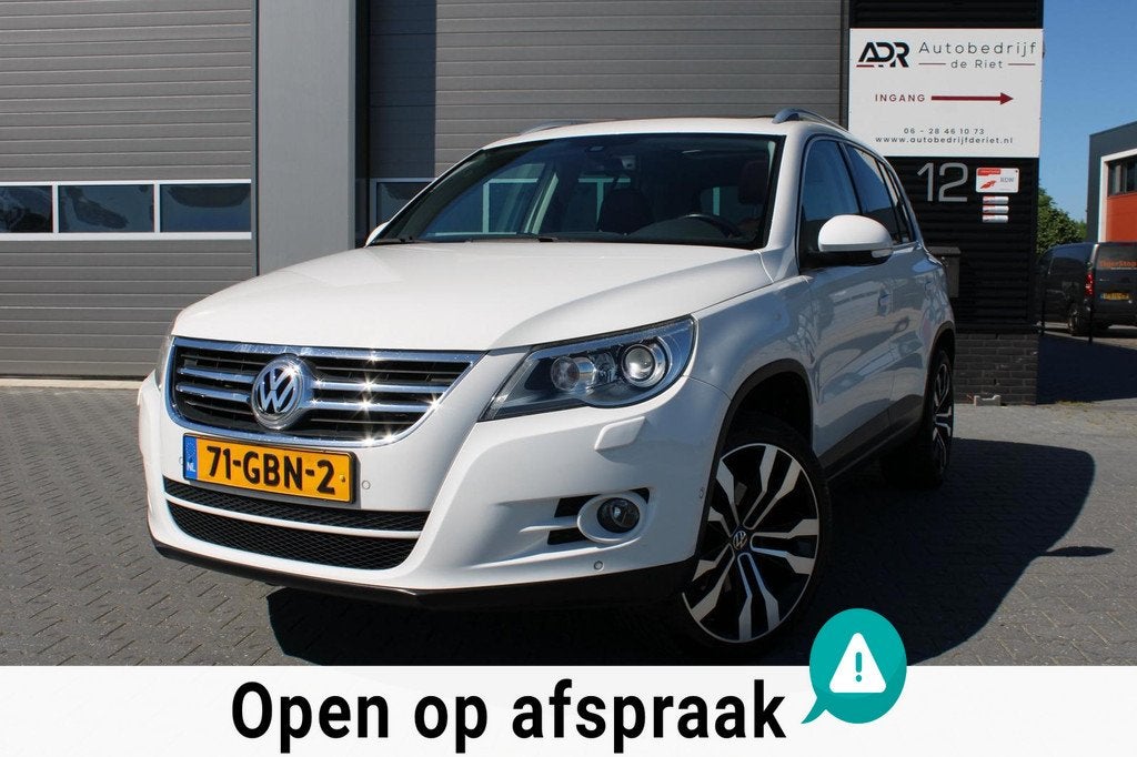 Volkswagen Tiguan 2.0 TSI DSG 4Motion|PANO|LEDER|CAMERA|PDC, Auto's, Automaat, Gebruikt, 1984 cc, Wit