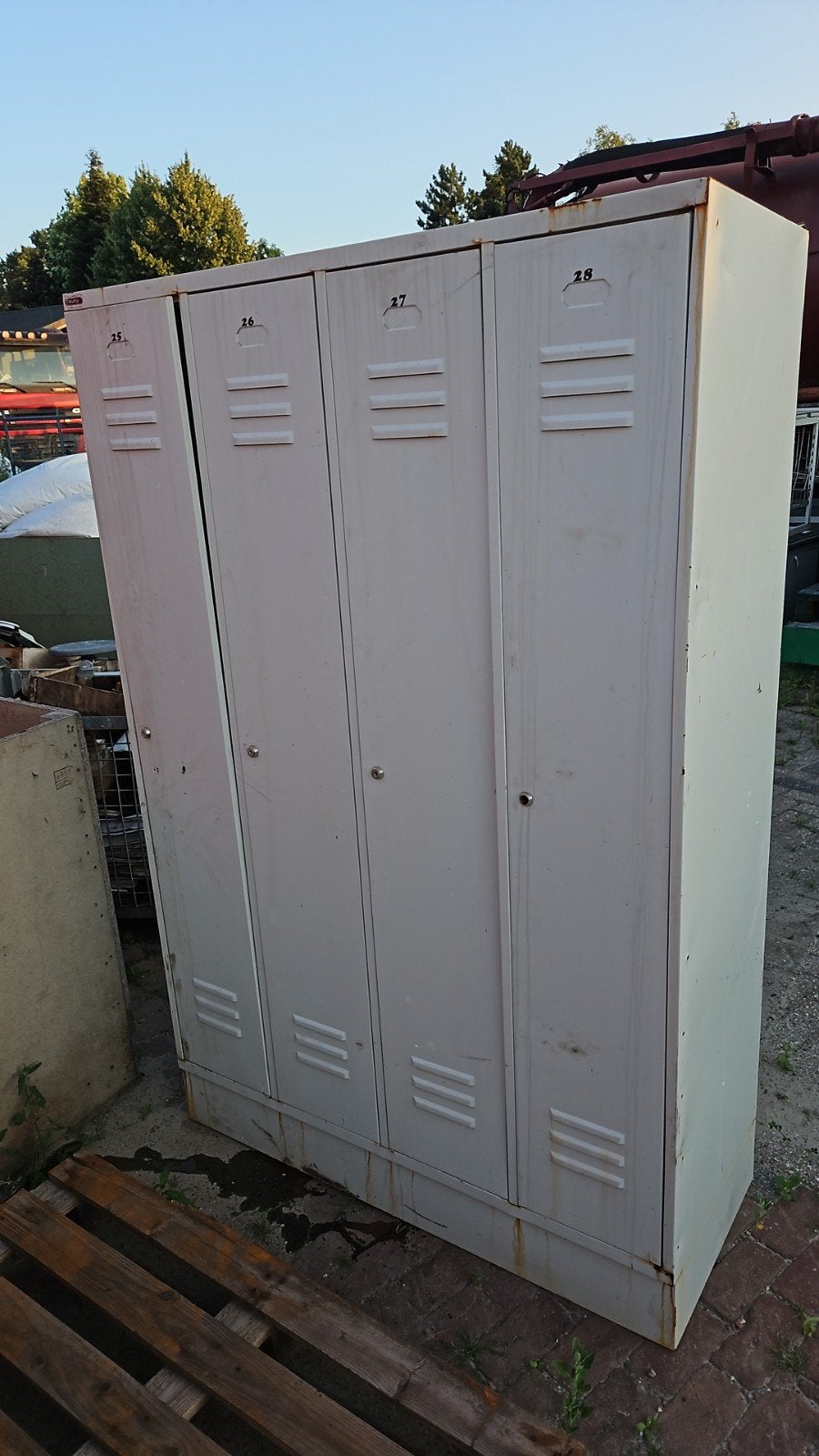 Locker kast   met werk!, Ophalen