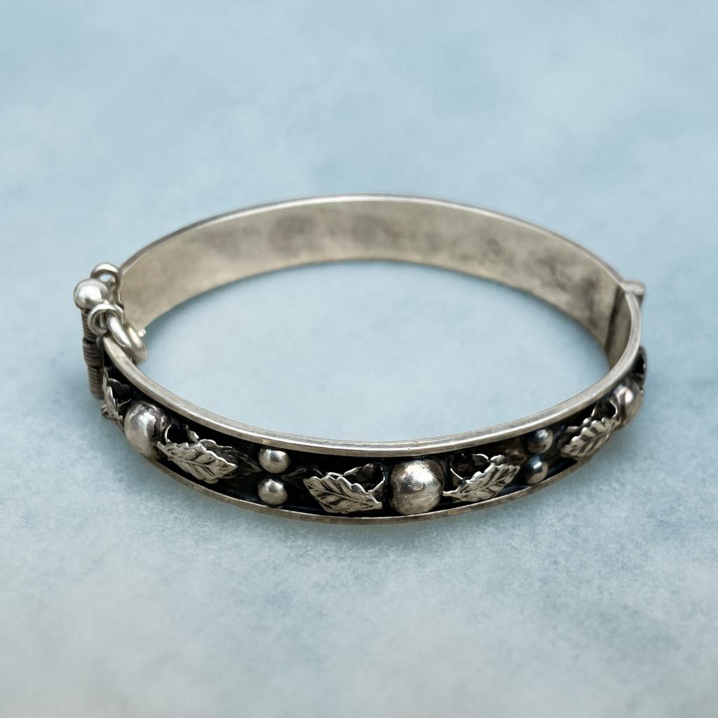 Antieke zilveren armband met eikenbladeren, 830 zilver, Ophalen