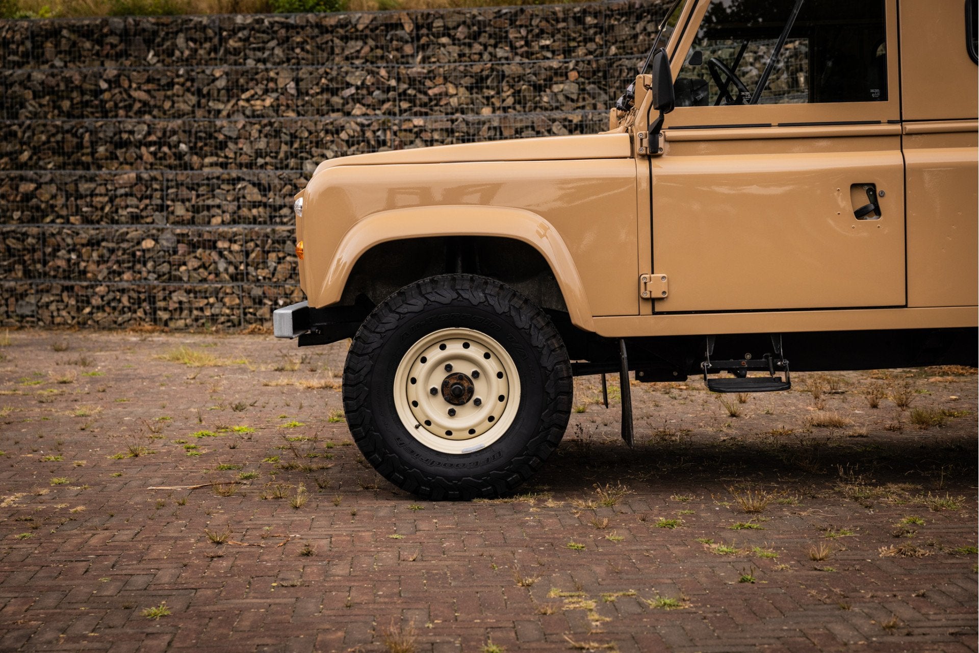 Land Rover Defender 110 V8 Hard Top Volledig gerestaureerd, foto 8