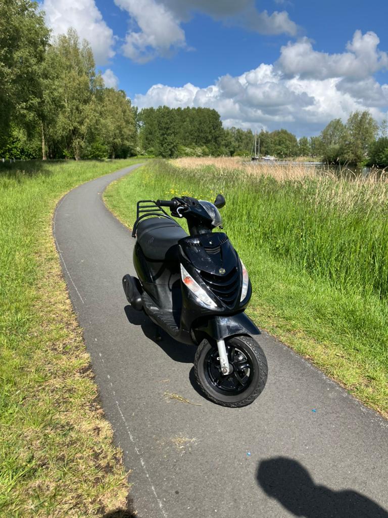 Zip 4 takt 80cc Malossi Polini Vario - Loopt goed!, Fietsen en Brommers, Ophalen, Gebruikt, Benzine, Piaggio