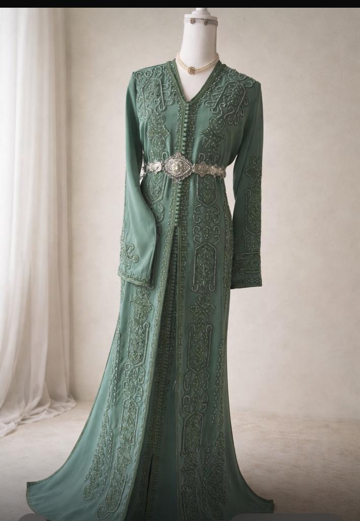 Takchita te HUUR, Kleding | Dames, Gelegenheidskleding, Ophalen, Zo goed als nieuw, Maat 38/40 (M), Overige typen