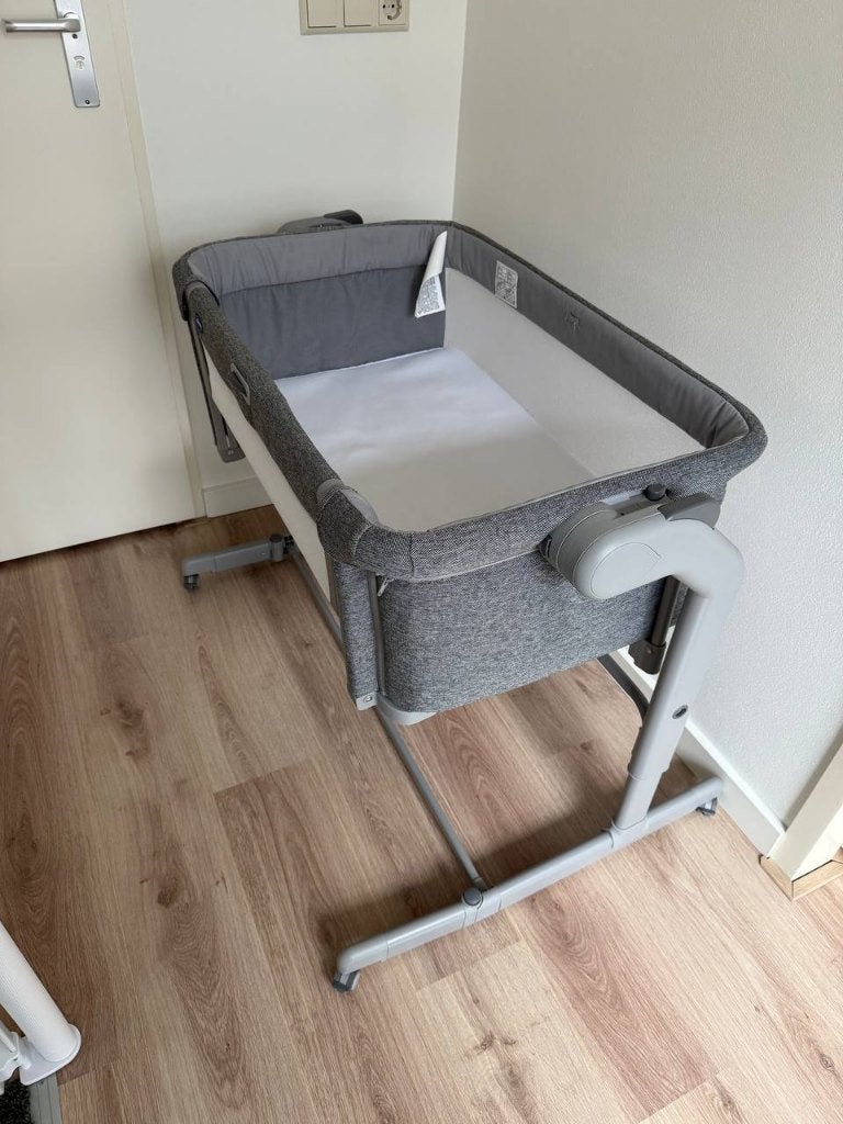 Chicco next2me Magic Evo Dark Grey Co-sleeper, Kinderen en Baby's, Babywiegjes en Ledikanten, Ophalen, Zo goed als nieuw, Wieg