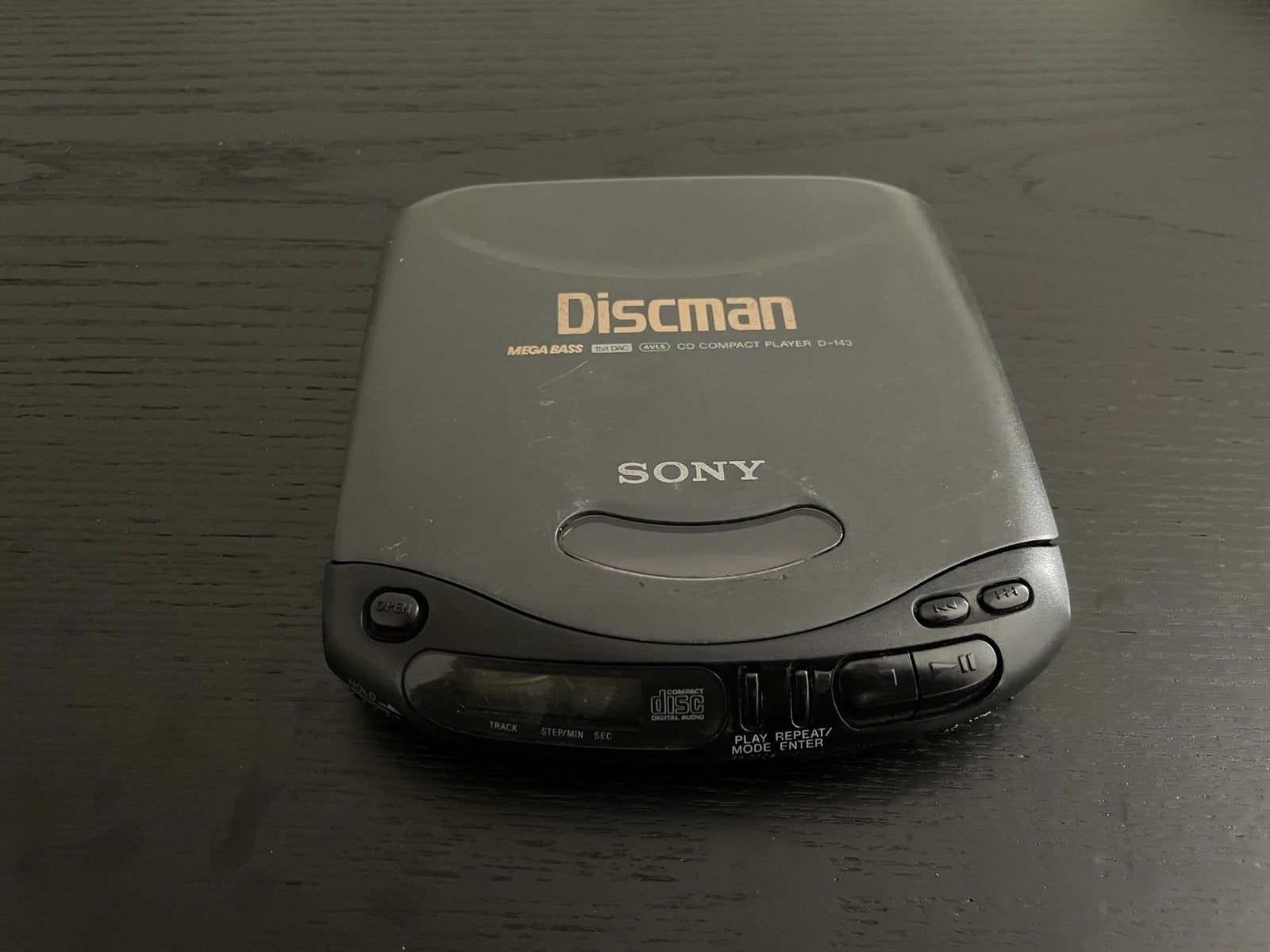 Sony Discman D-143 (grijs/zwart) - Werkt perfect, Audio, Tv en Foto, Walkmans, Discmans en Minidiscspelers, Ophalen of Verzenden