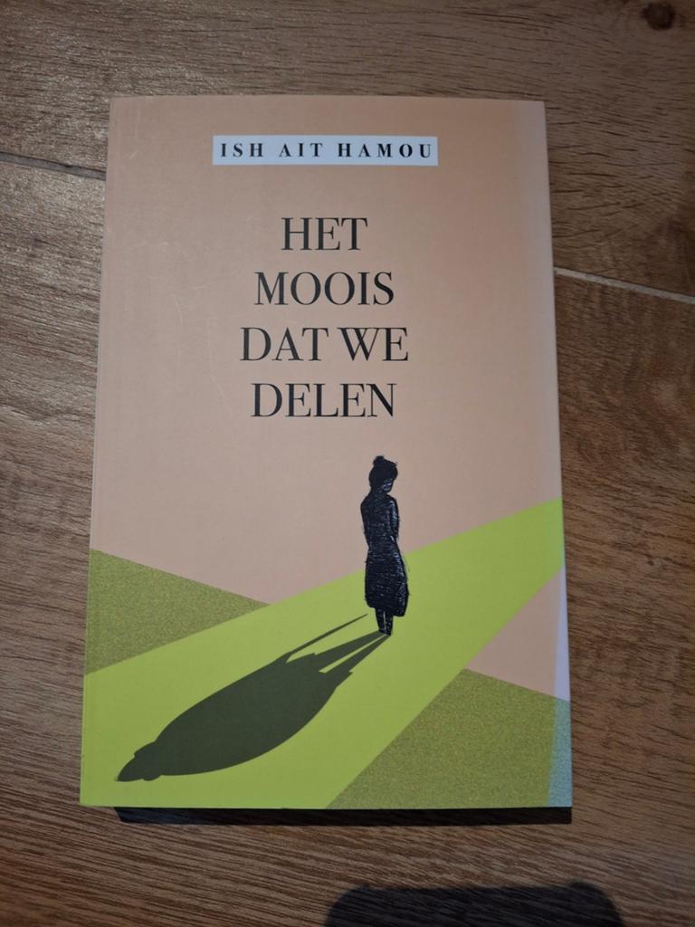 Ish Ait Hamou - Het moois dat we delen, Ophalen of Verzenden, Zo goed als nieuw, Ish Ait Hamou