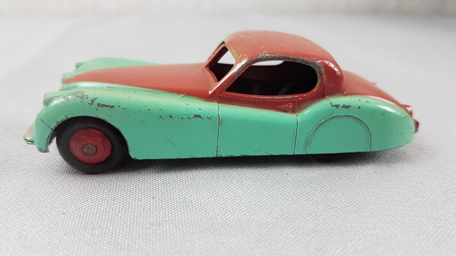 Dinky Toys Jaguar 157, Ophalen of Verzenden, Gebruikt, Auto, Dinky Toys