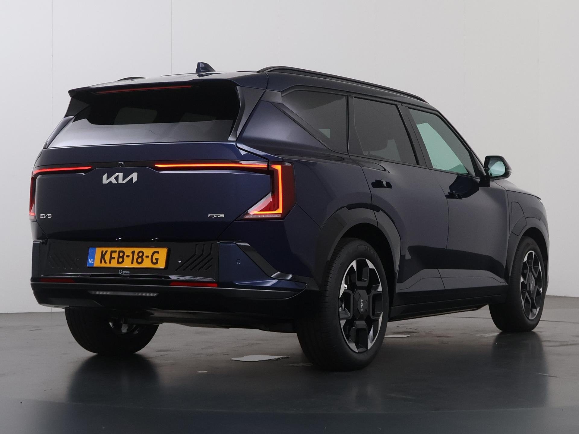Kia EV5 GT-Line Business Edition 81.4 kWh | Panoramaschuifda, Auto's, Kia, 81 kWh, 510 min, Blauw, 505 km