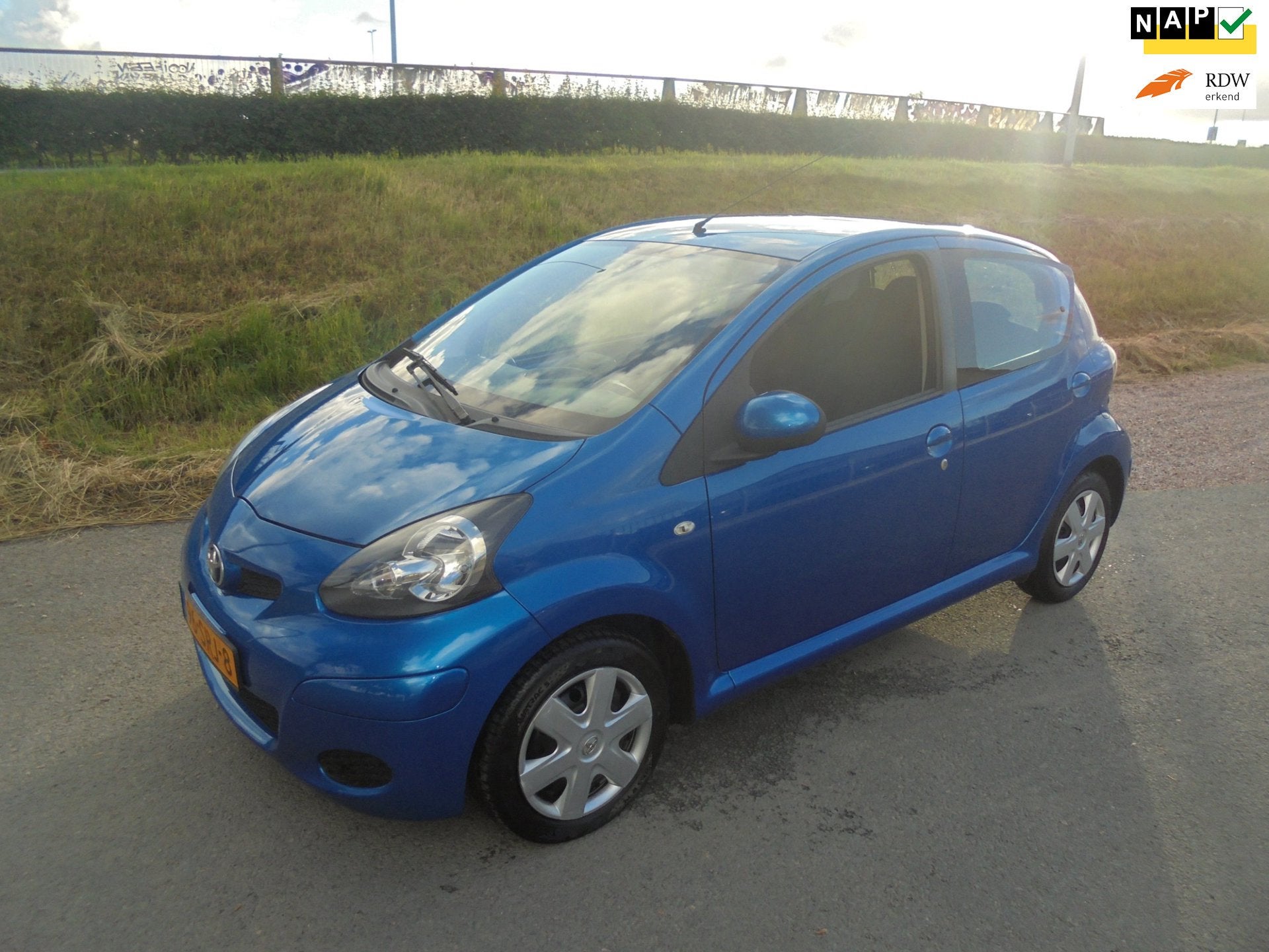 Toyota Aygo Toyota ayco 1.0 benzine 5 deurs airco navigatie, Auto's, Voorwielaandrijving, Euro 5, Gebruikt, 68 pk