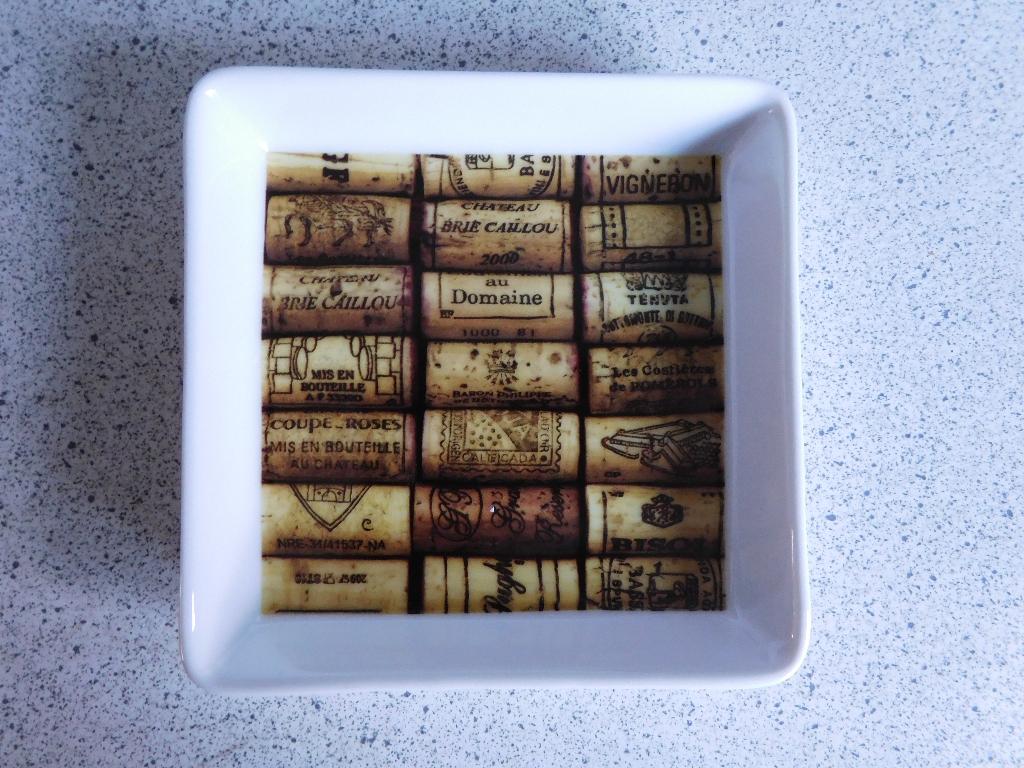 Bord 12x12 cm. Tapas Wijnkurk PPD, Huis en Inrichting, Ophalen of Verzenden, Zo goed als nieuw, Bord(en), Overige stijlen
