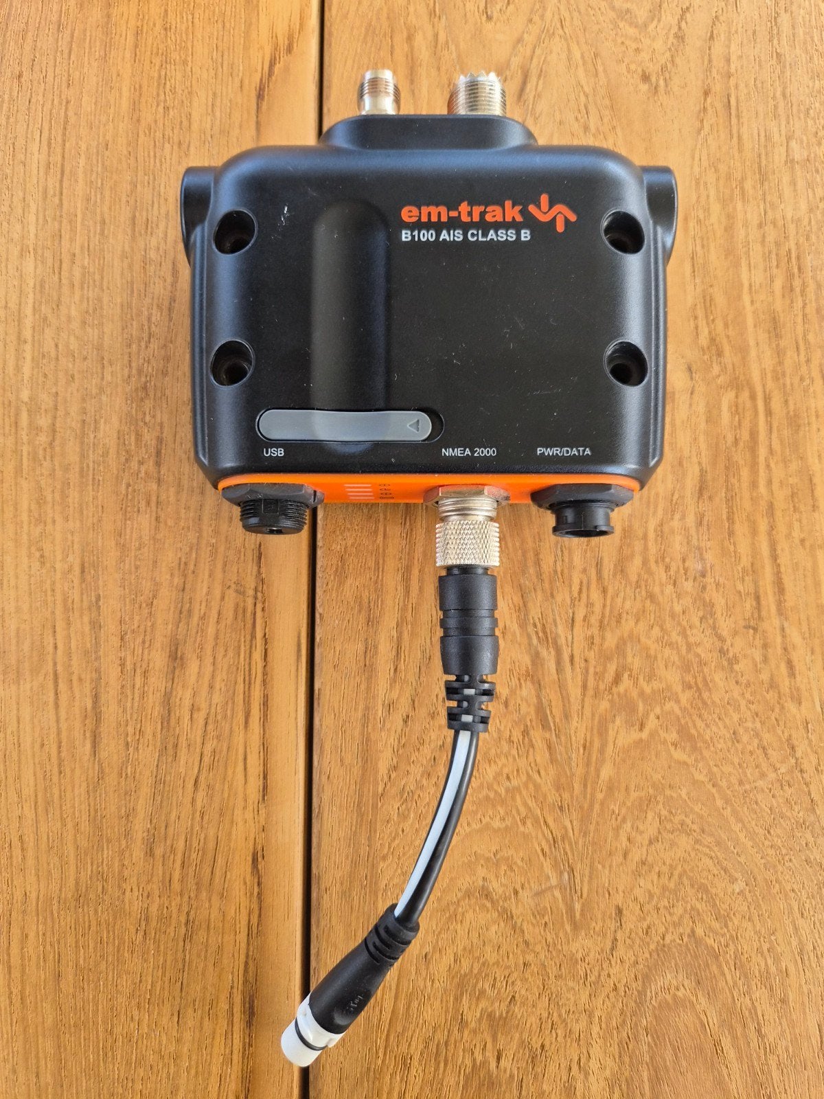 Em-trak B100 AIS Klasse B Transponder, Ophalen of Verzenden, Zo goed als nieuw, Overige typen