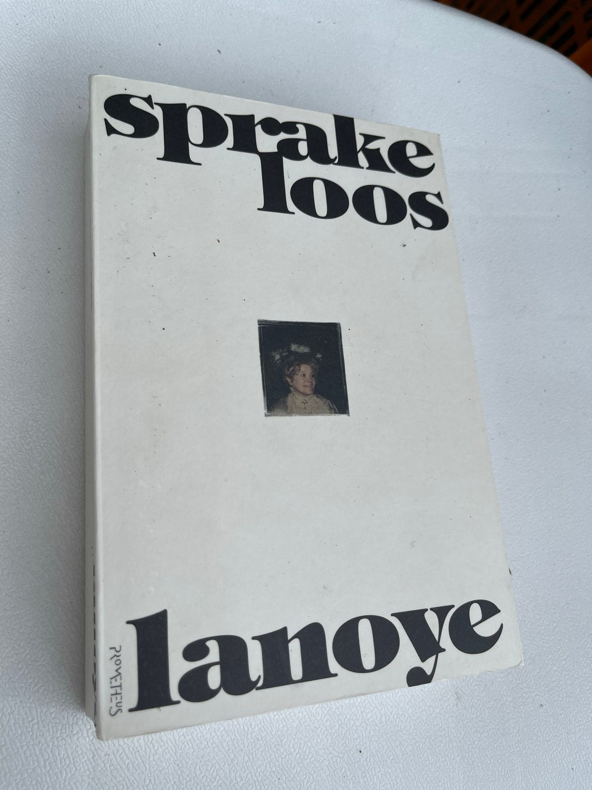 Sprakeloos - Tom Lanoye (Prometheus), Boeken, Ophalen of Verzenden, Gelezen, Nederland