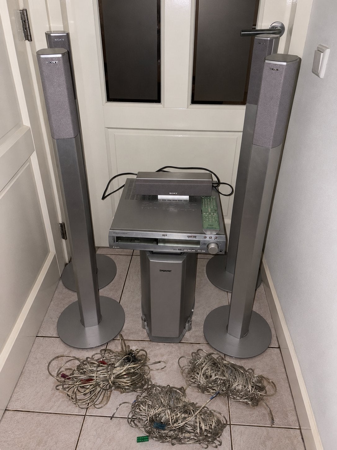 Complete Sony 5.1 Home Cinema Set met DVD-speler, Audio, Tv en Foto, Ophalen, 70 watt of meer, Zo goed als nieuw, 5.1-systeem