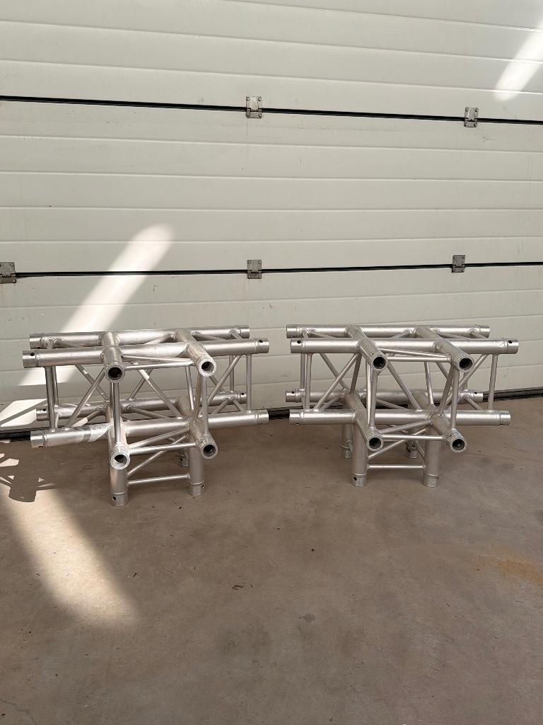 2x Beamz Truss P30-T42 TRUSS 4 WAY, Ophalen, Zo goed als nieuw, Overige typen, Kleur