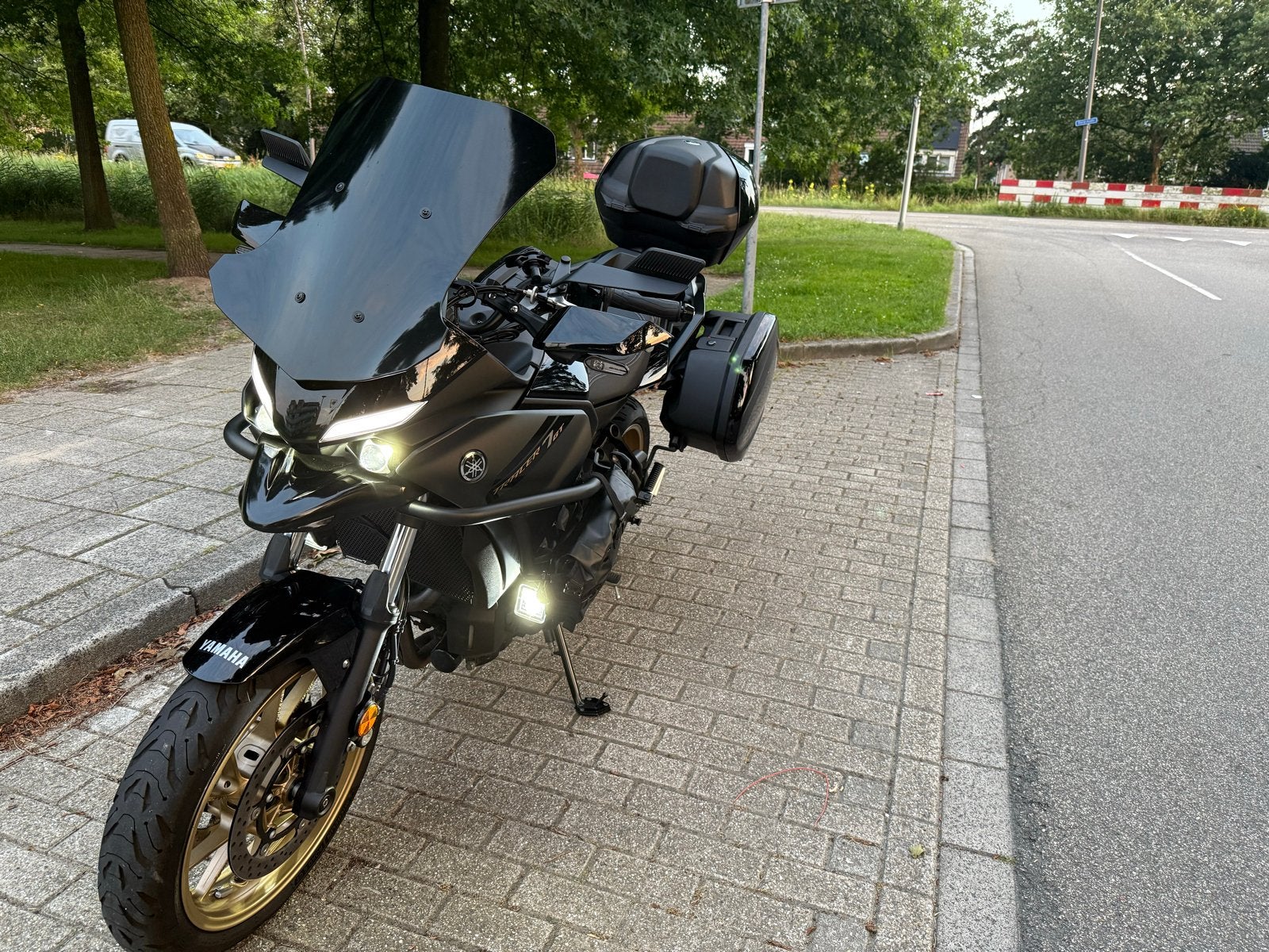 Yamaha Tracer 7GT uit 2024 - Zo goed als nieuw!, Motoren, Motoren | Yamaha, 2 cilinders, Gebruikt, Particulier, Sportuitlaat