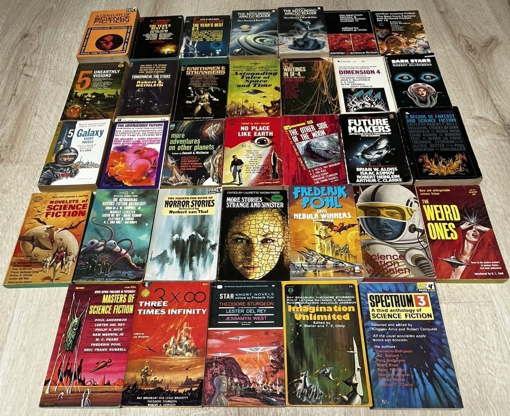 33 sci-fi verzamelingen, pocket, Engels, Ophalen of Verzenden, Gelezen, Diverse auteurs