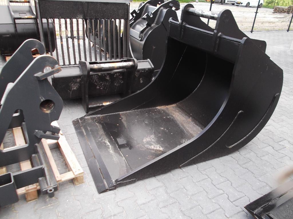 Nieuwe dieplepelbak / puinbak met S70 ophanging, Ophalen, Graafmachine