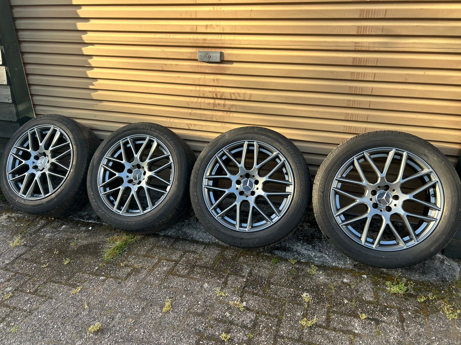 GMP Berghem 19” breedset antraciet zeer mooi met zomerbanden, Gebruikt, 255 mm, Banden en Velgen, Personenwagen