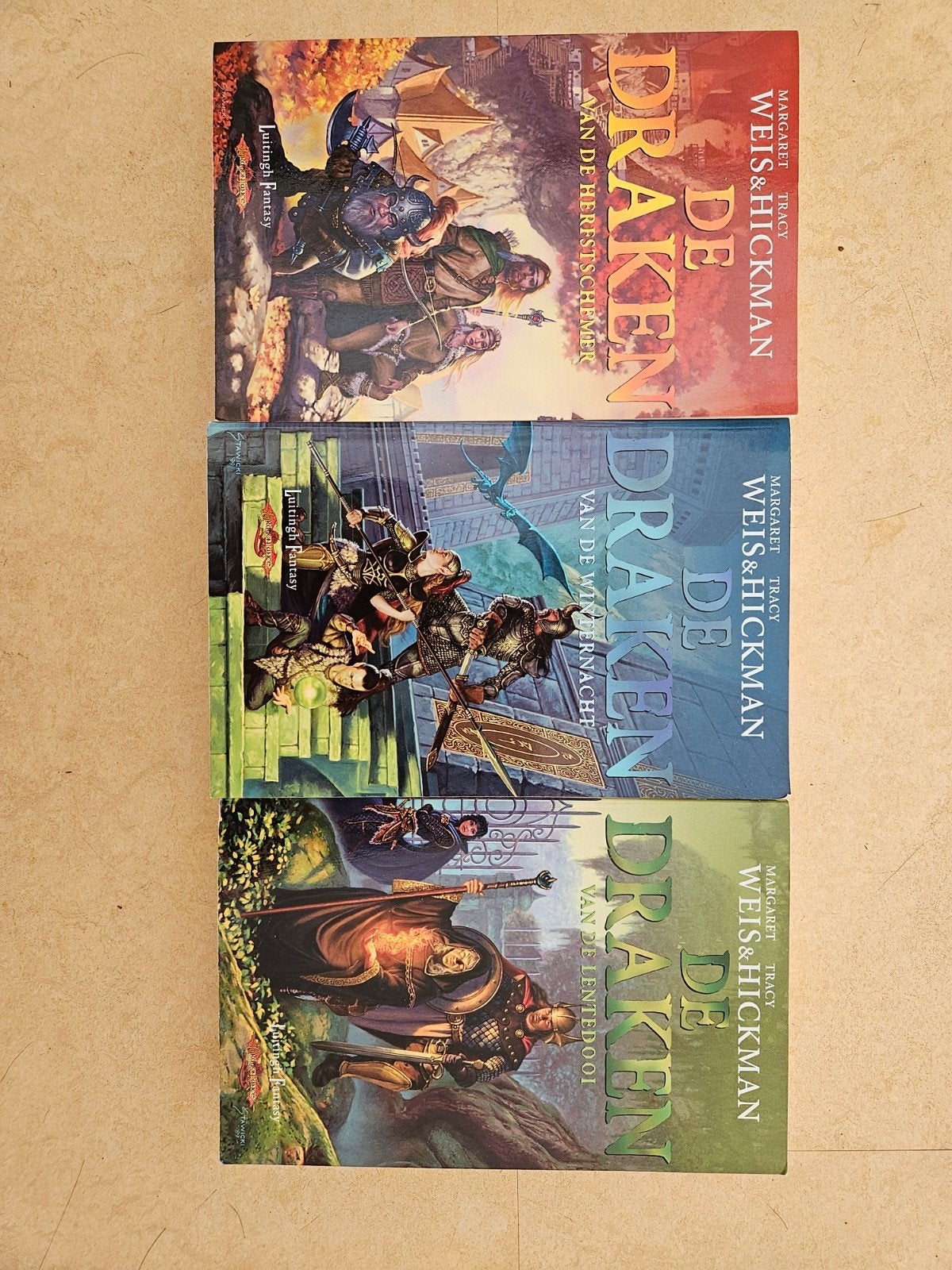 De Draken: Complete Trilogie - Weis & Hickman Fantasy Boeken, Ophalen of Verzenden, Gelezen, Margaret Weis & Tracy Hickman