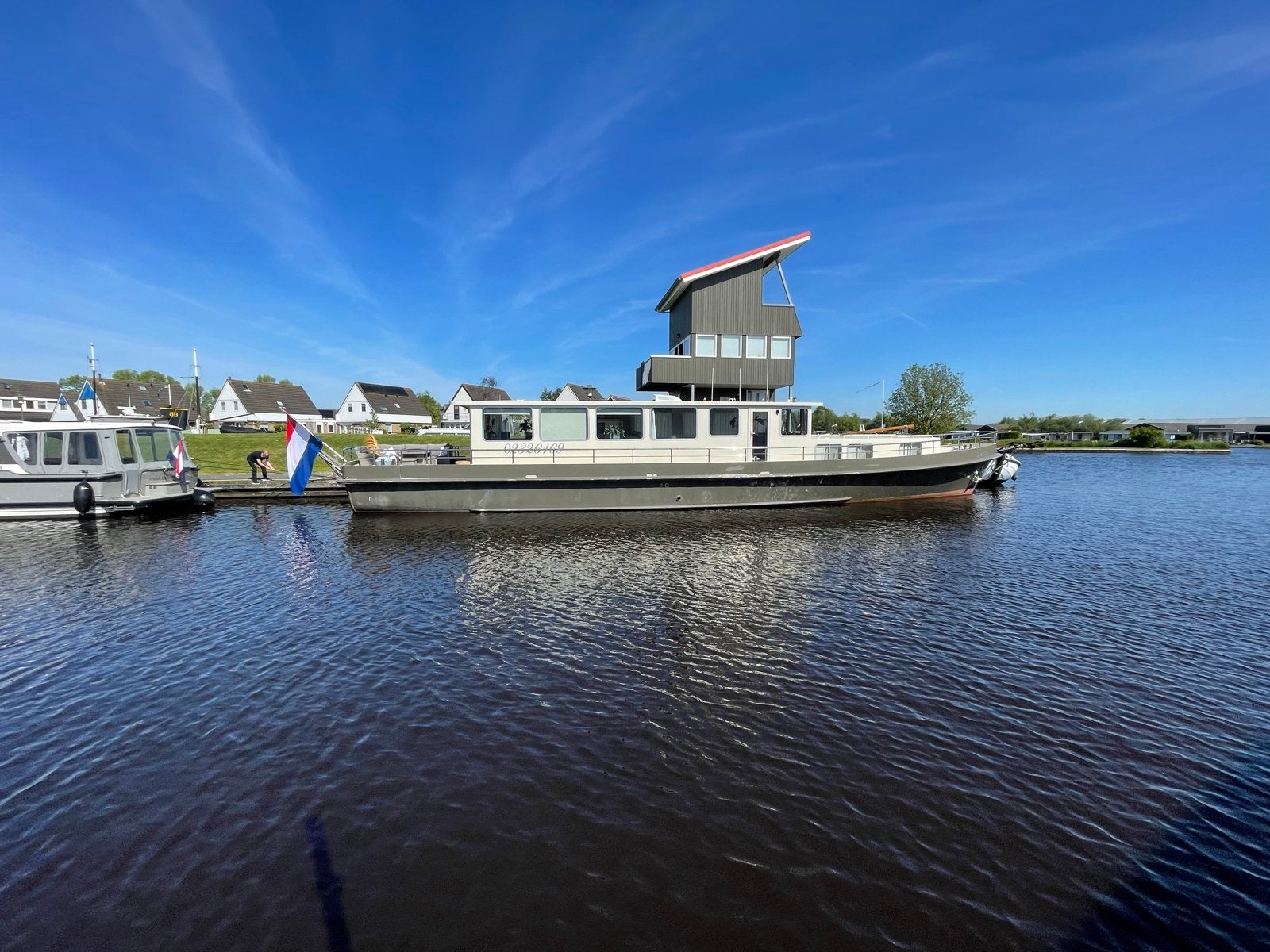 Prachtig Motorschip 'Lucas' - Ruim en Volledig Uitgerust, 23 m, Binnenboordmotor, Boegschroef, 2.05 meter of meer