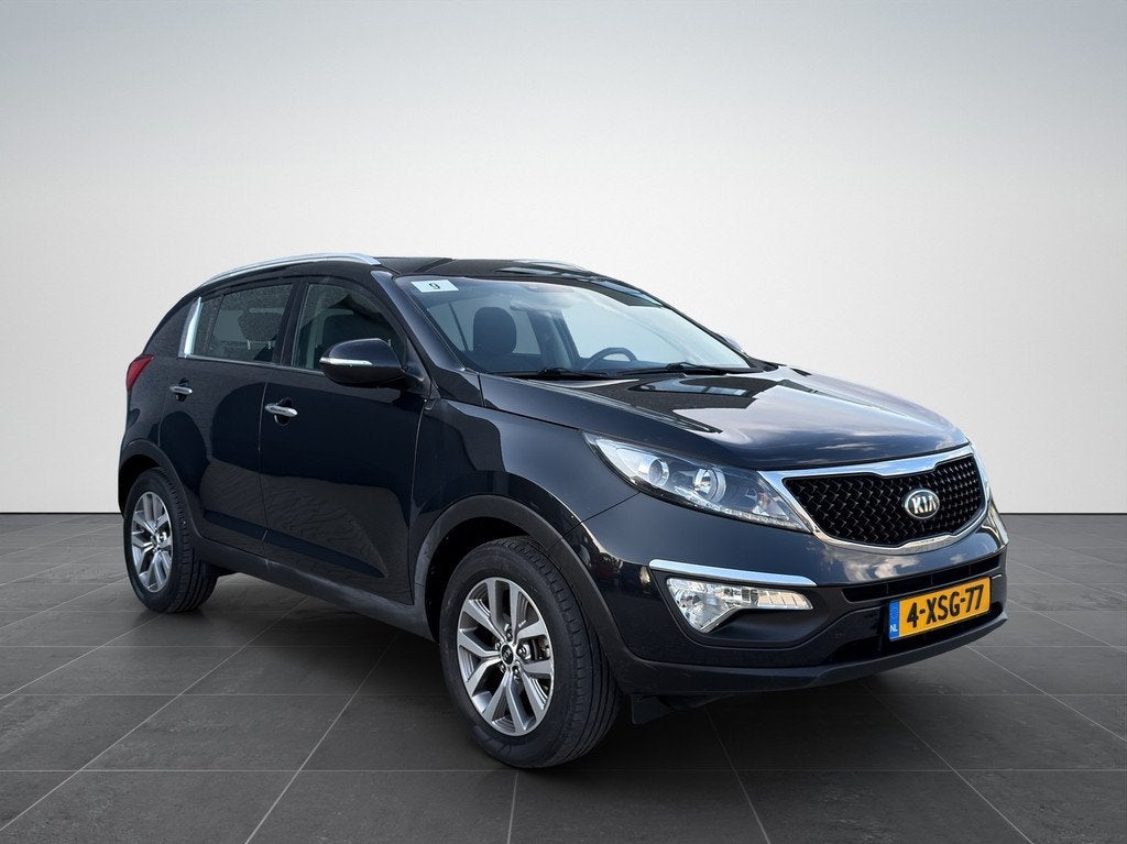 Kia Sportage 2.0 BusinessLine Airco|Trekhaak|Parkeercamera, Auto's, Kia, Gebruikt, 4 cilinders, Parkeersensor, Zwart