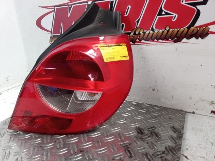 Achterlicht rechts van een Renault Clio, Gebruikt, -, Renault, -