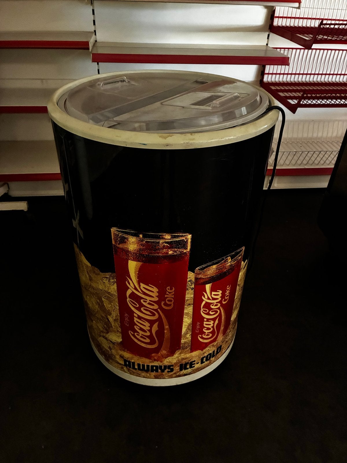 Unieke Coca-Cola Koelkast - Werkt perfect!, Witgoed en Apparatuur, Minder dan 45 cm, Minder dan 75 liter, Ophalen, 85 tot 120 cm