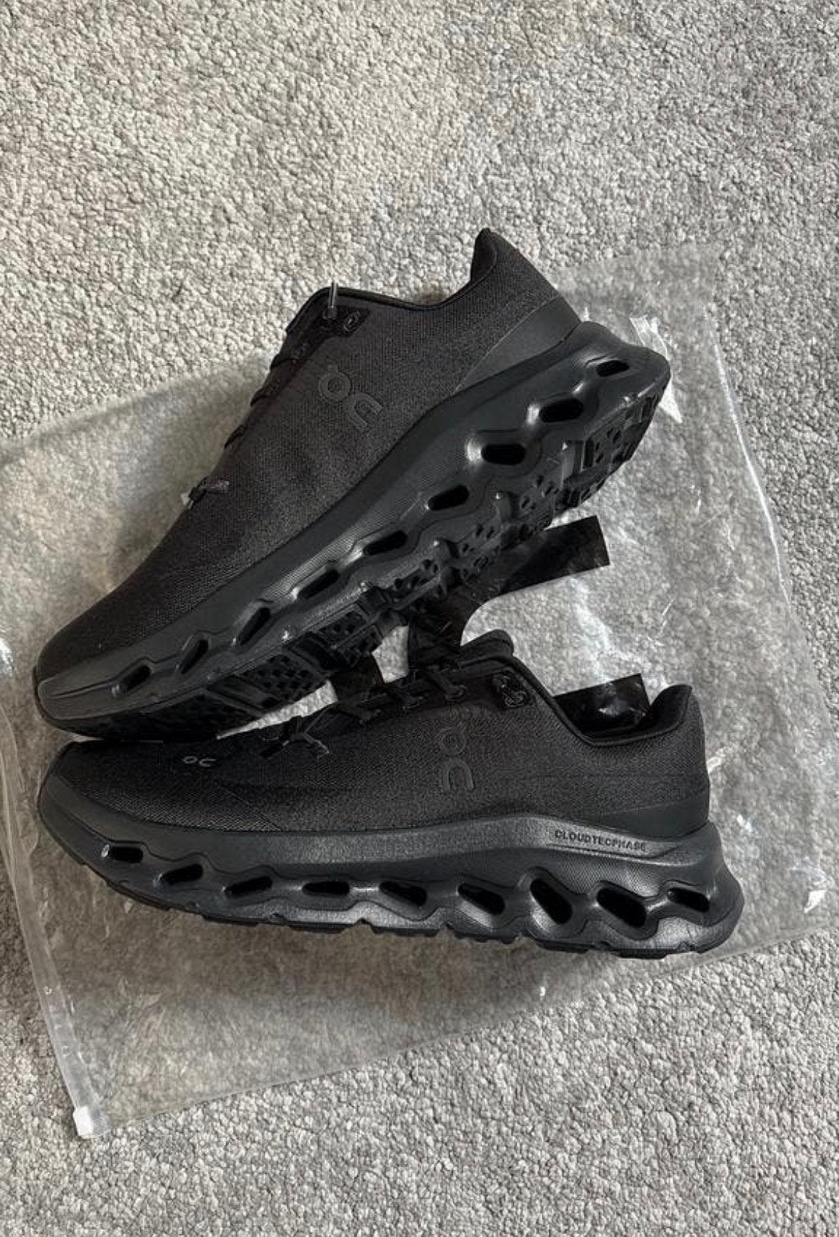 On running Cloud tilt 44, Nieuw, Ophalen of Verzenden, Sportschoenen, Zwart