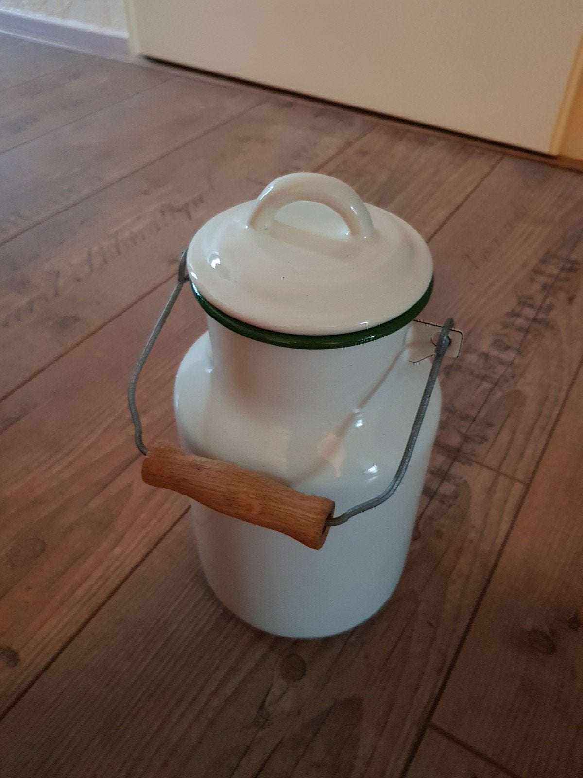 Emaille bus / melkbus met deksel en houten handvat, Ophalen of Verzenden