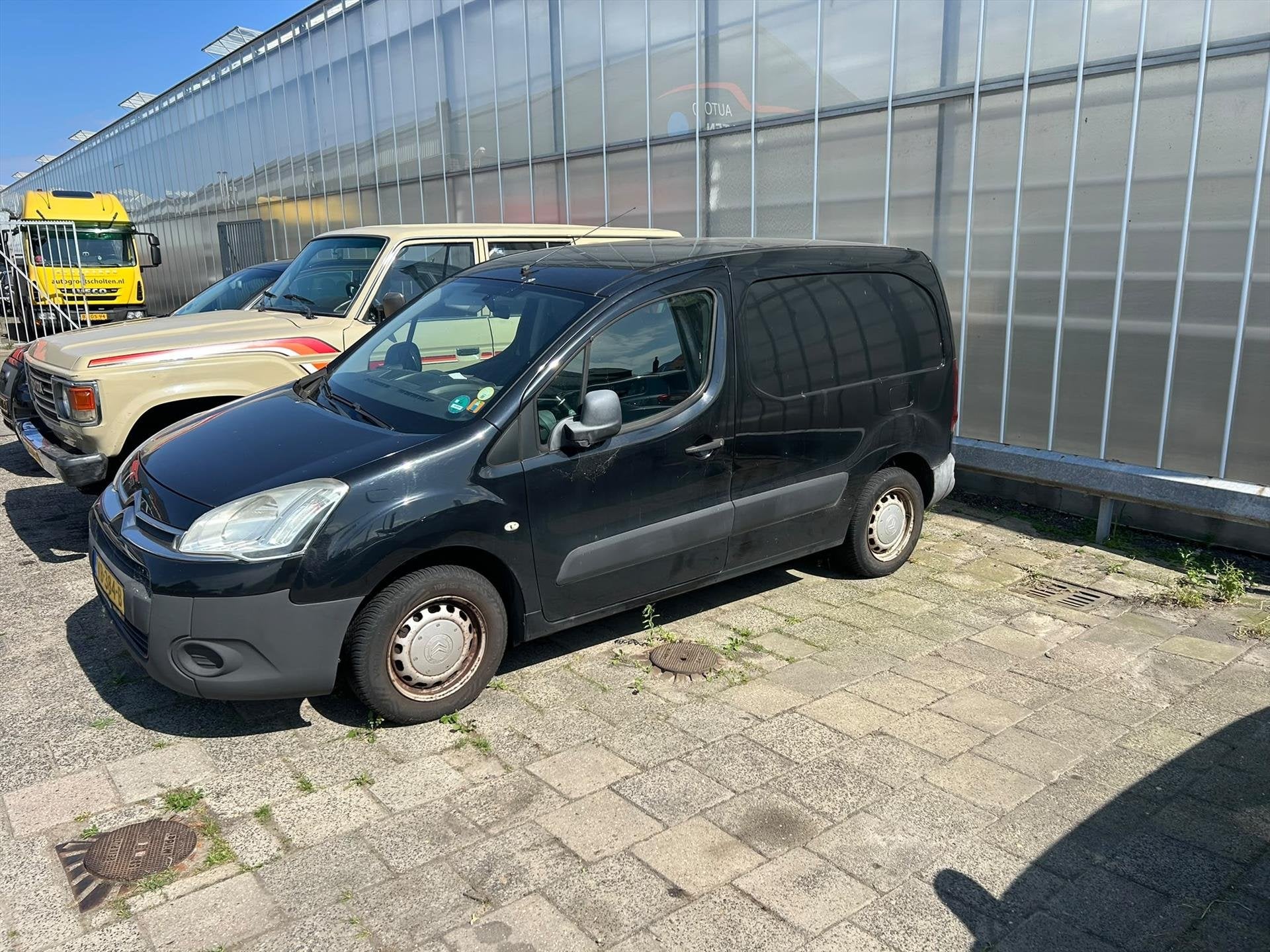 Citroen Berlingo 1.6 HDI 55KW motor slaat niet aan !, Auto diversen, Schadeauto's, Overige carrosserieën, Citroën, Zwart, 1560 cc