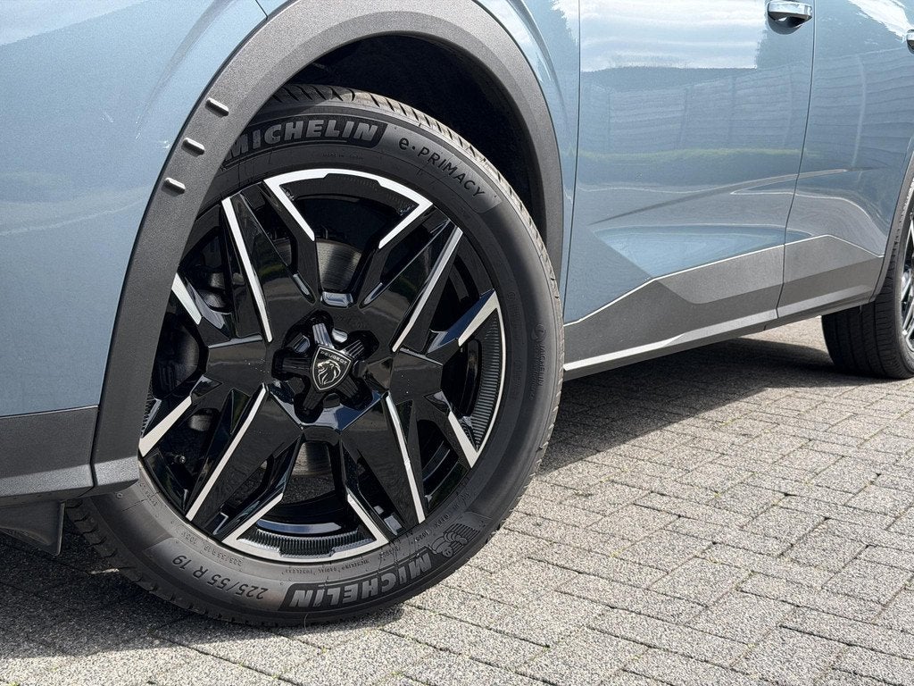 Peugeot 5008 GT 1.2 Hybrid 136PK e-DCS6 Automaat Navigatie,, Gebruikt, 1199 cc, Blauw, Hybride Elektrisch/Benzine