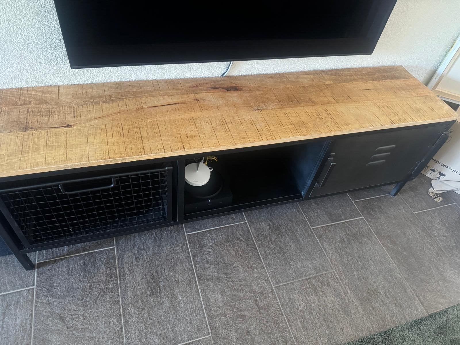 Industriële TV-meubel van mangohout en metaal, 180x40,5 cm, Ophalen, Gebruikt, 150 tot 200 cm, Minder dan 100 cm