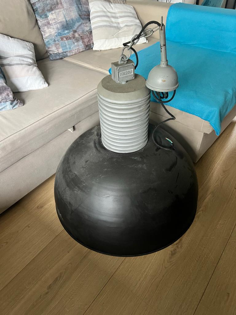 Mooie, zware en grote Frezoli lamp, Ophalen, Gebruikt, Metaal, 75 cm of meer